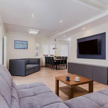 Holiday House Mewa By Renters Holiday home Miedzywodzie