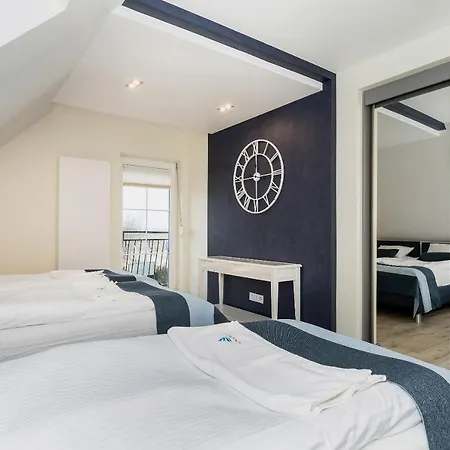 Holiday House Mewa By Renters Holiday home Miedzywodzie