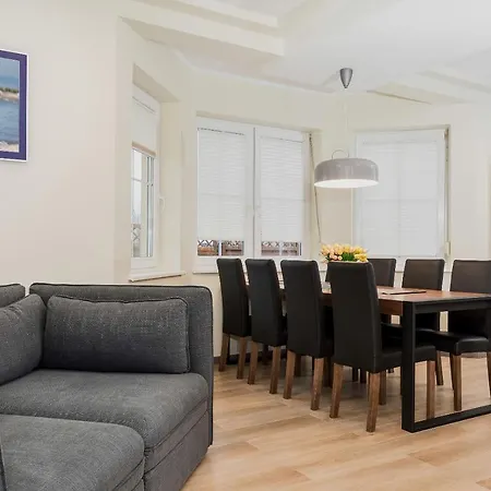Holiday House Mewa By Renters